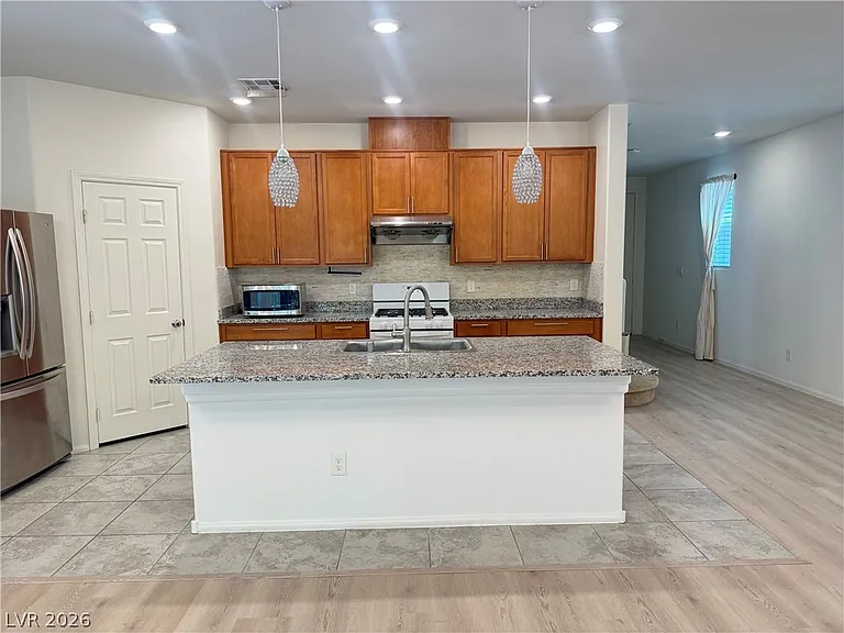 5573 Anshan St — Photo 7