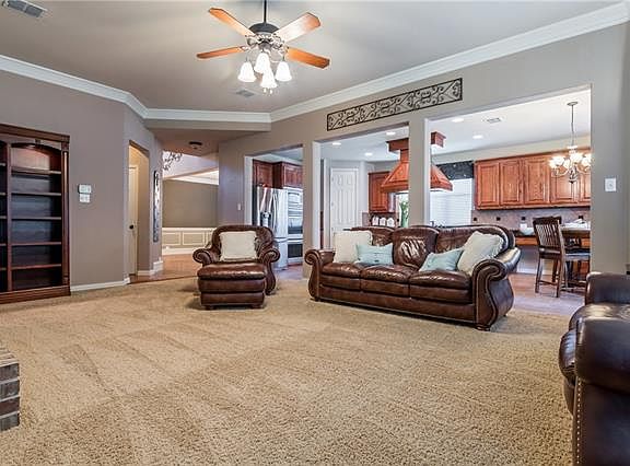 4th image of 6216 Hawk Hill Dr