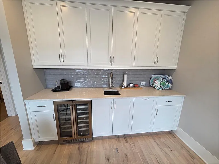318 Gibson St SE — Photo 41