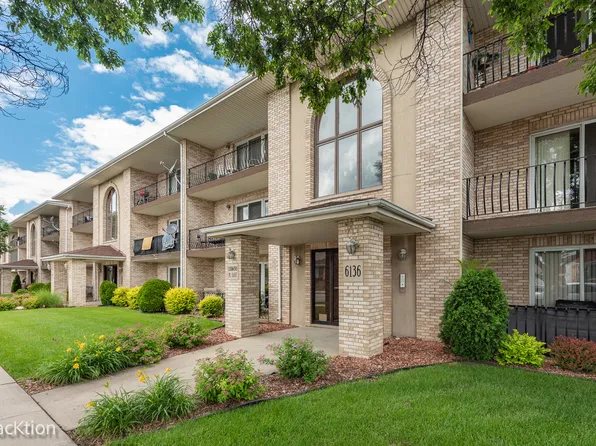 6136 W 63rd St Unit 2E, Chicago, IL 60638