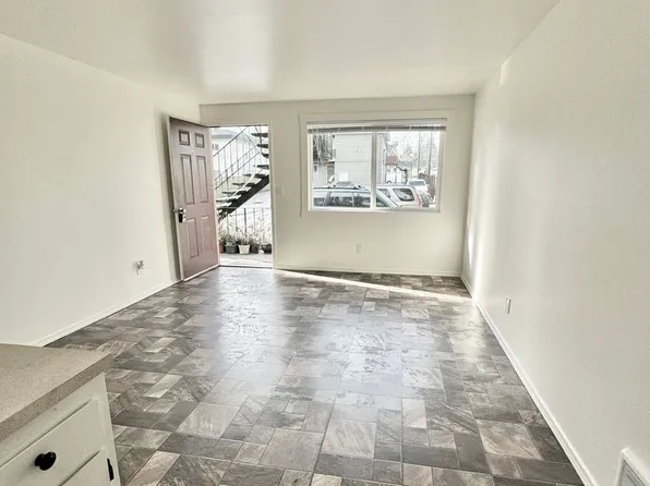 8830- 8832 9th Ave SW, 8830 9th Ave SW #7, Seattle, WA 98106