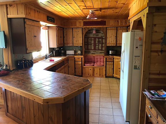 5th image of 12151 Linden Dr