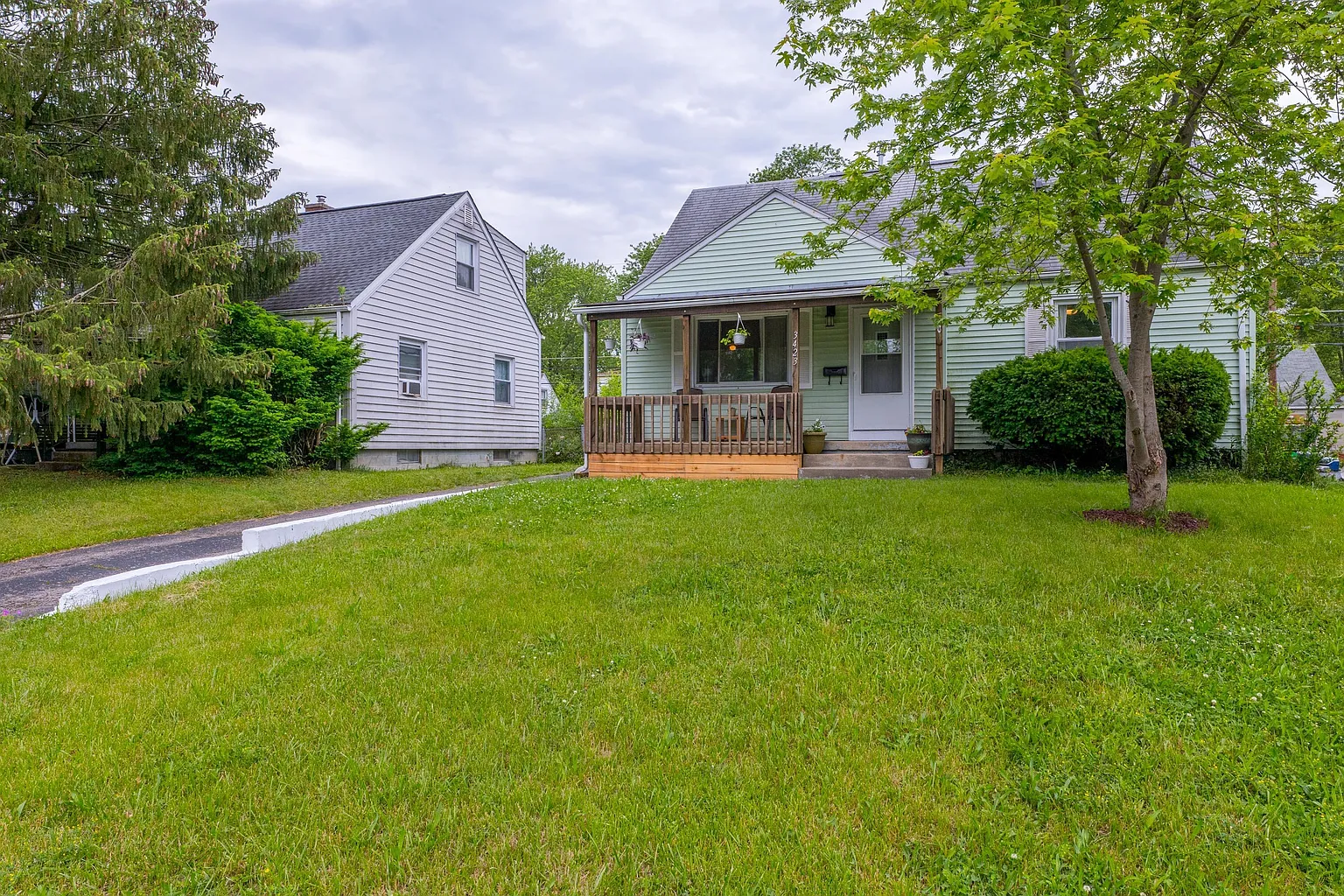 3423 Dresden St photo 1