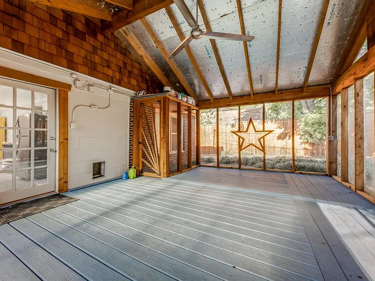 1302 Pioneer Dr — Photo 17