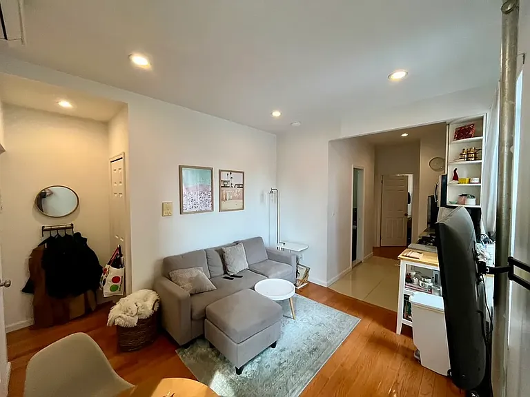 122 Orchard St #19B — Photo 2