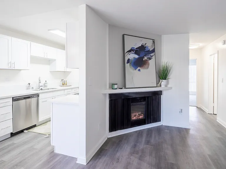 Artesia Crossings Apartments — Photo 17