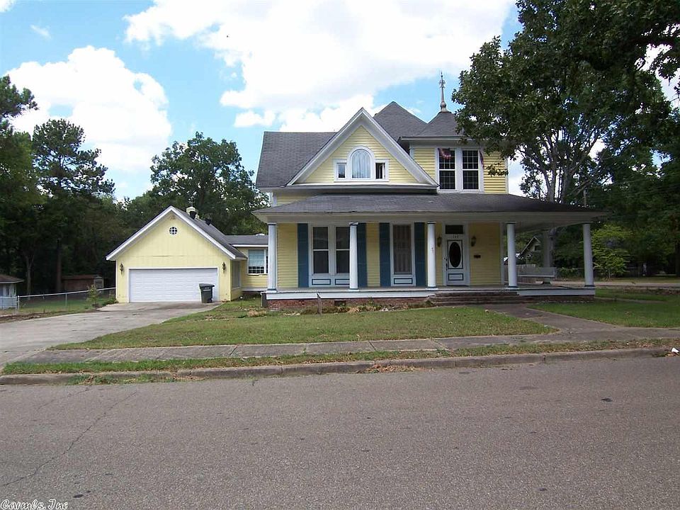 1st image of 163 E College Ave