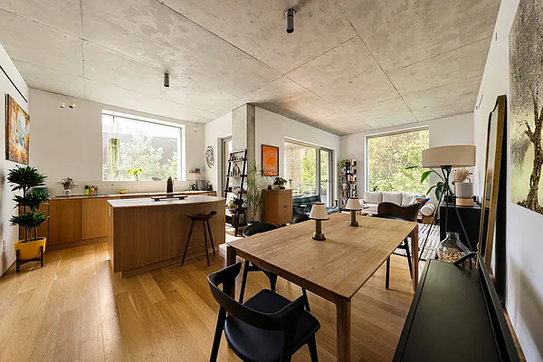 Living room, photo 1