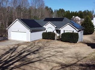 729 Fletcher Dr, Winder, GA 30680