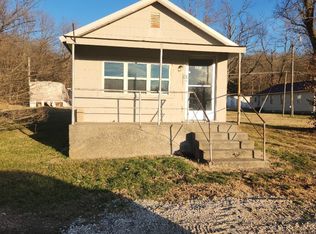 1547 N College St, Neosho, MO 64850