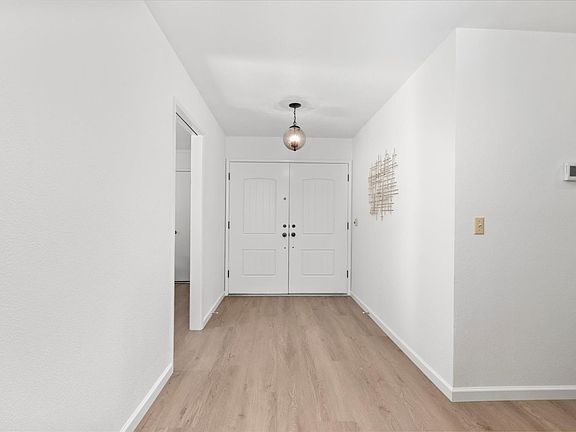 5th image of 255 Diamond Oaks Rd