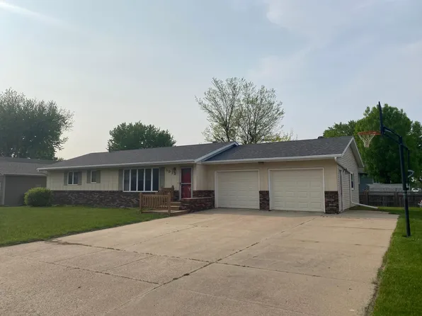 1912 Dorathea Blvd, Worthington, MN 56187