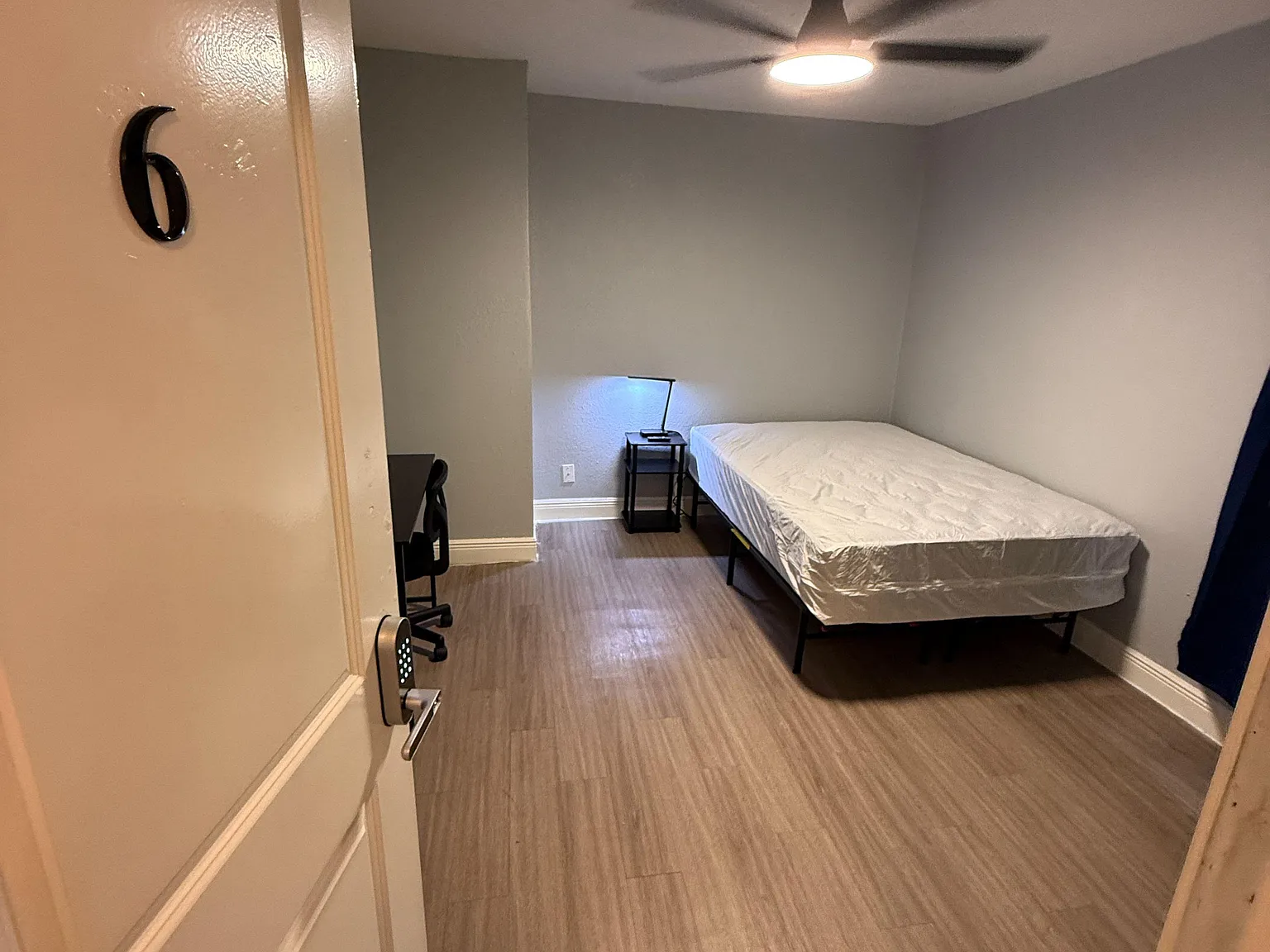 4 bed, 4.0 bath, 1975 sqft, $819 — Photo 3