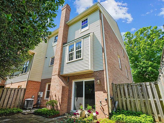 5th image of 10109 Langhorne Ct
