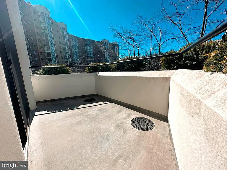 15100 Interlachen Dr #4-111 — Photo 15