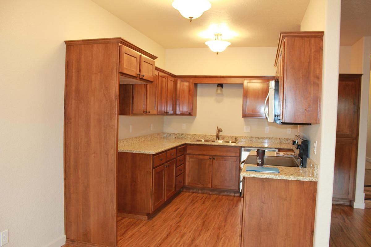 225 Dunthorpe Dr, Medford, OR 97504 Zillow