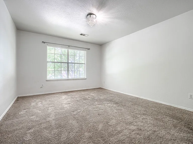3121 Grant St — Photo 33