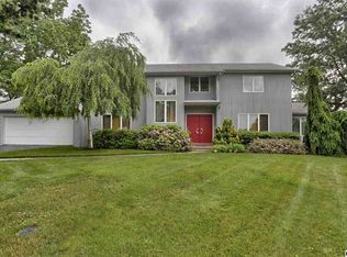 2403 W Bayberry Dr, Harrisburg, PA 17112