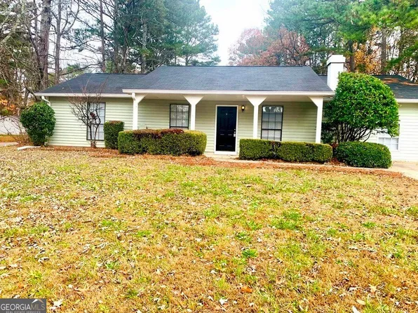 5663 Saint Thomas Dr, Lithonia, GA 30058