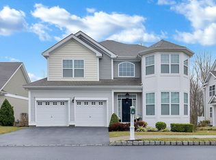 88 Fairways Dr, Middletown, NY 10940