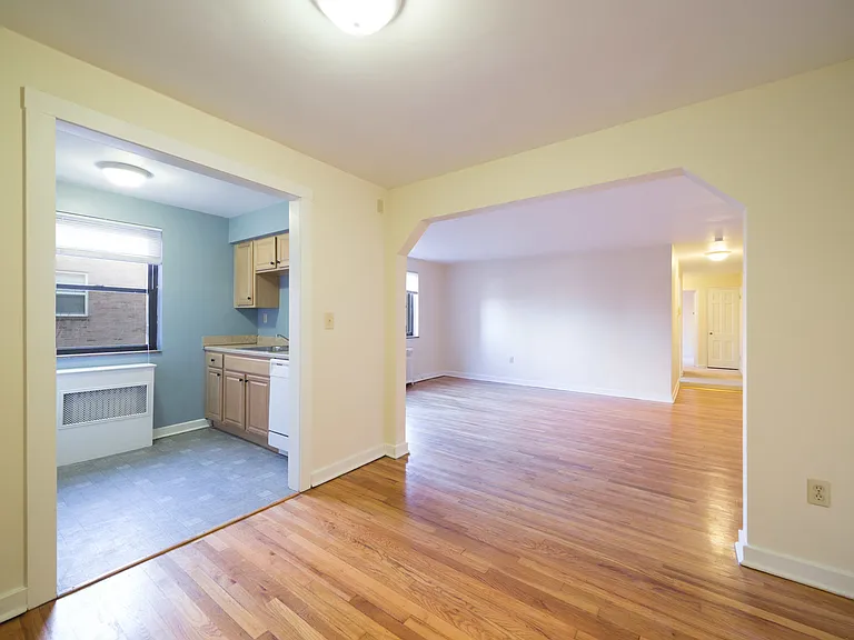 5540 5th Ave — Photo 37