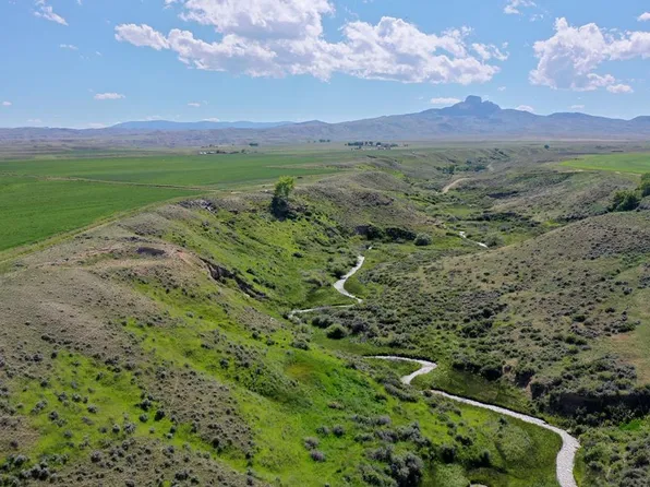 2104 Lane 13 1/2, Powell, WY 82435