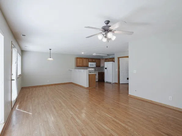 6910 Milan Dr, Lincoln, NE 68526