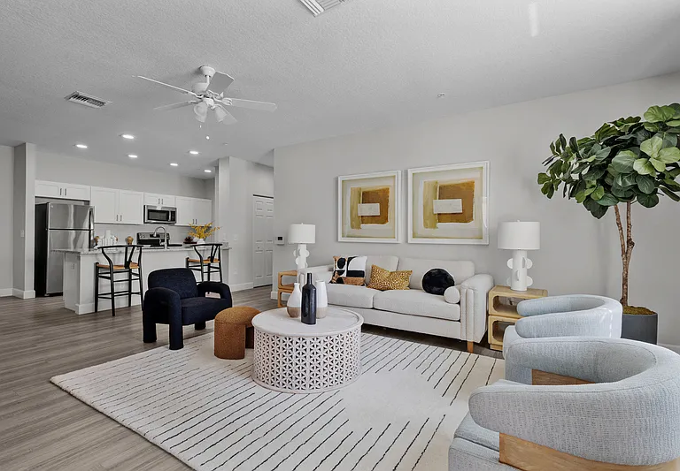New Tampa Palms — Photo 10