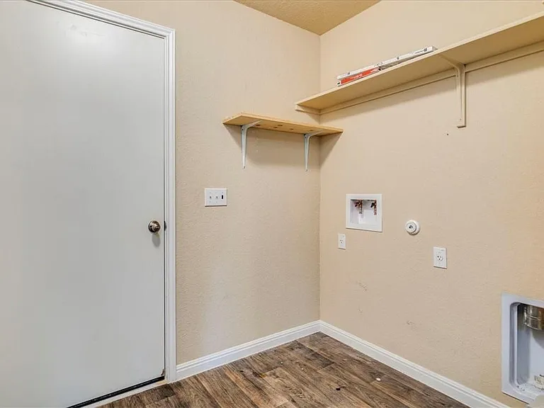 617 Callahan Ln — Photo 16
