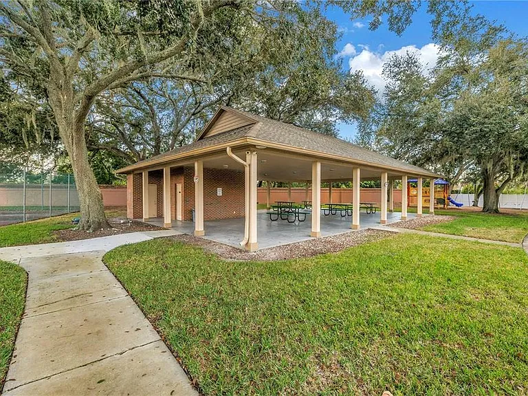 8412 Ridgebrook Cir — Photo 83