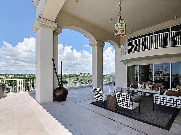 5th image of 615 Bayshore Drive #PH 700