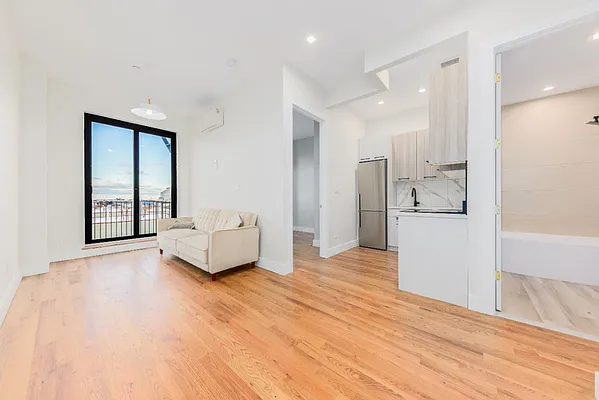 Rented by Keyo  | media 8