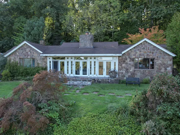 65 Jackson Hill Road, Middlefield, CT 06455