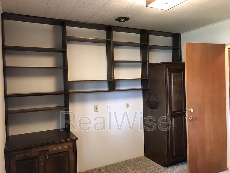710 NW Midland Ave — Photo 39