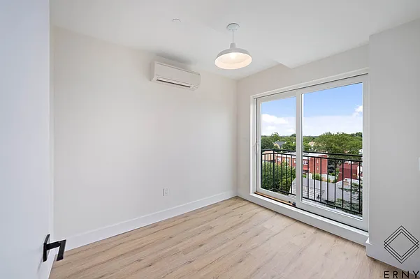 Rented by ERNY LLC | media 6