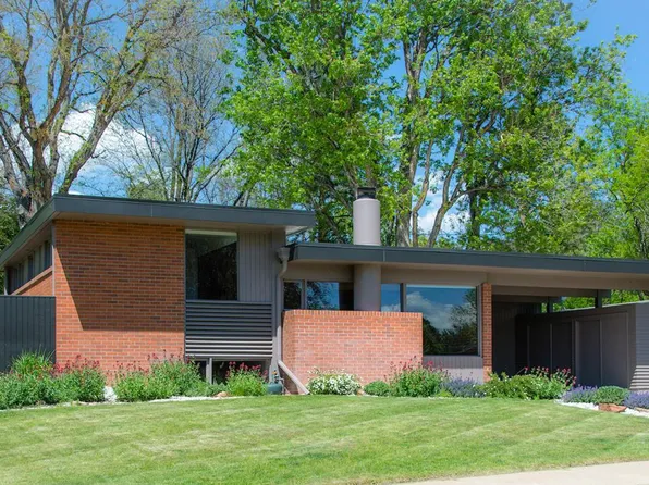 1421 E Cornell Pl, Englewood, CO 80113