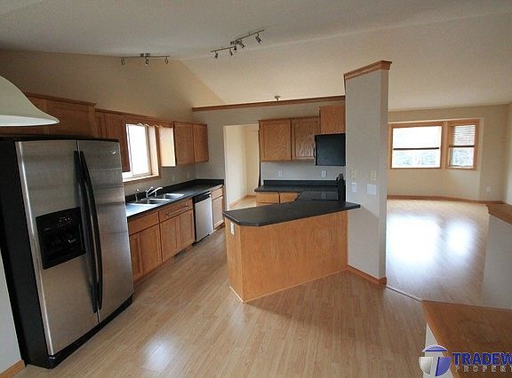 3rd image of 10938 Able St NE
