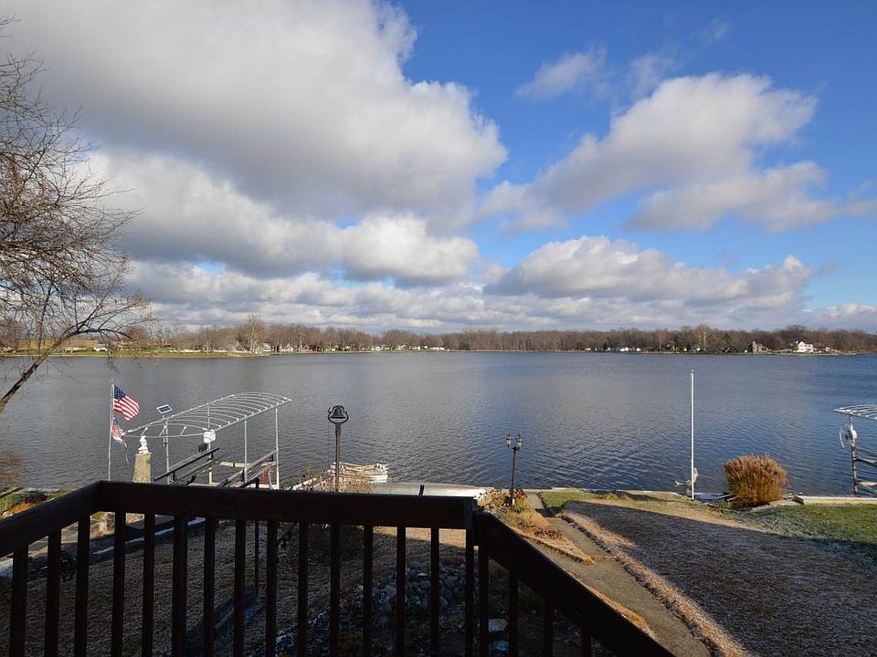 2nd image of 3390 N Skinner Lake Dr W