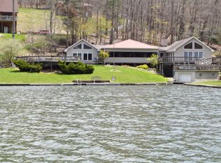 301 Flat Top Lake Rd, Ghent, WV 25843