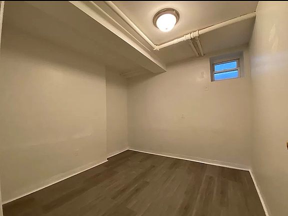 4th image of 99 Meserole St APT 4