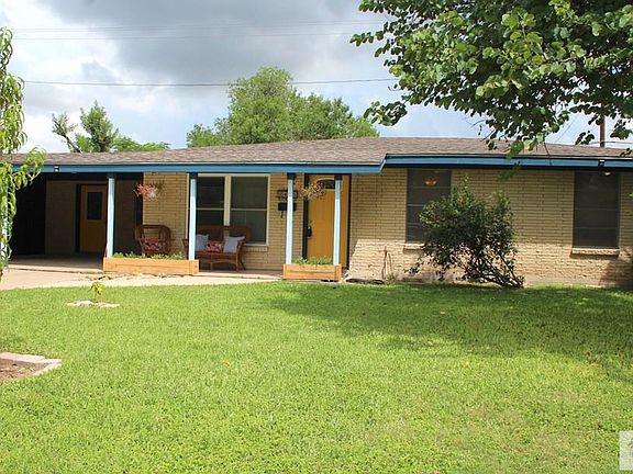 2nd image of 2405 N Parkwood Dr