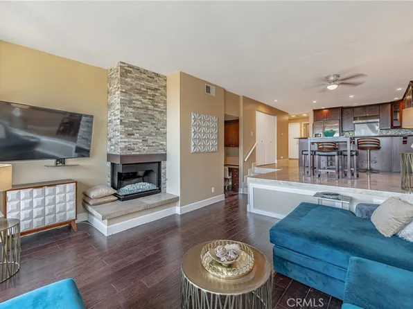 7138 Marina Pacifica Dr S, Long Beach, CA 90803