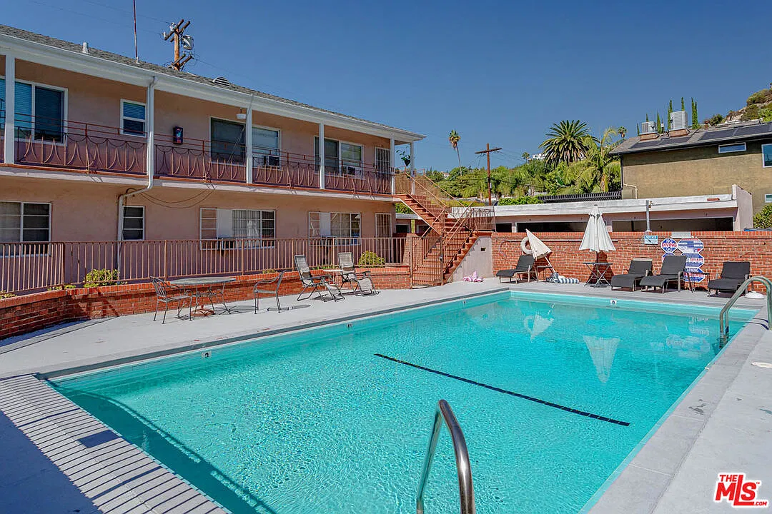 4141 Los Feliz Blvd — Photo 4