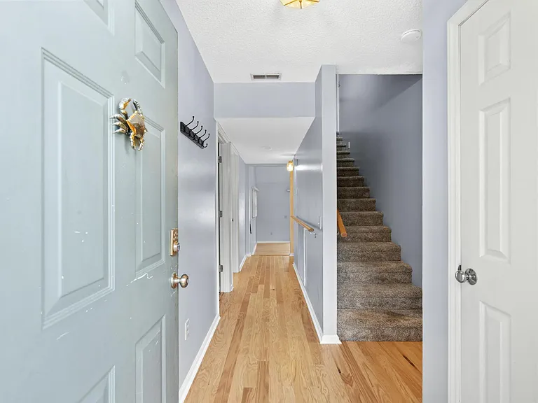 345 15th Ave S #2 — Photo 19