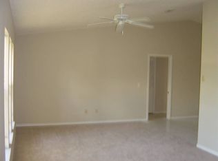868 SE Celtic Ave, Port Saint Lucie, FL 34983