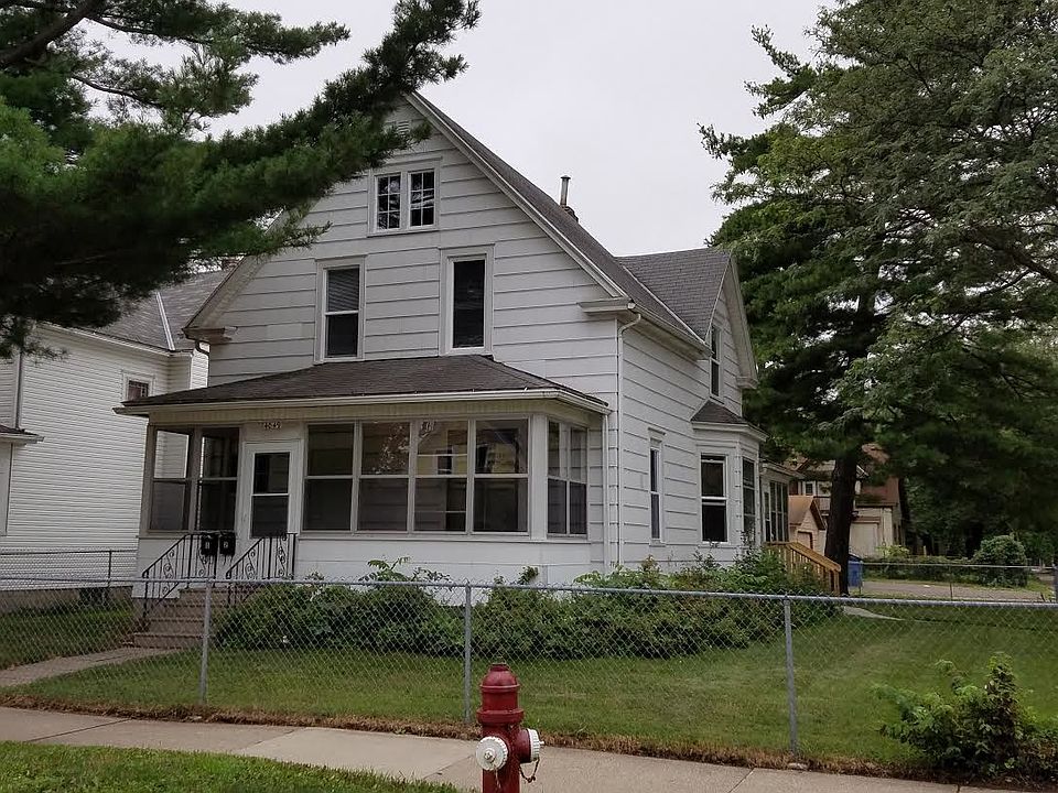 1st image of 4049 Dupont Ave N #1