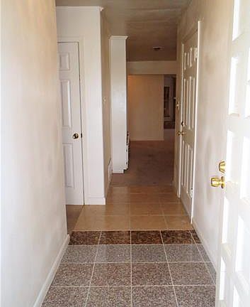 3rd image of 608 Carmen St