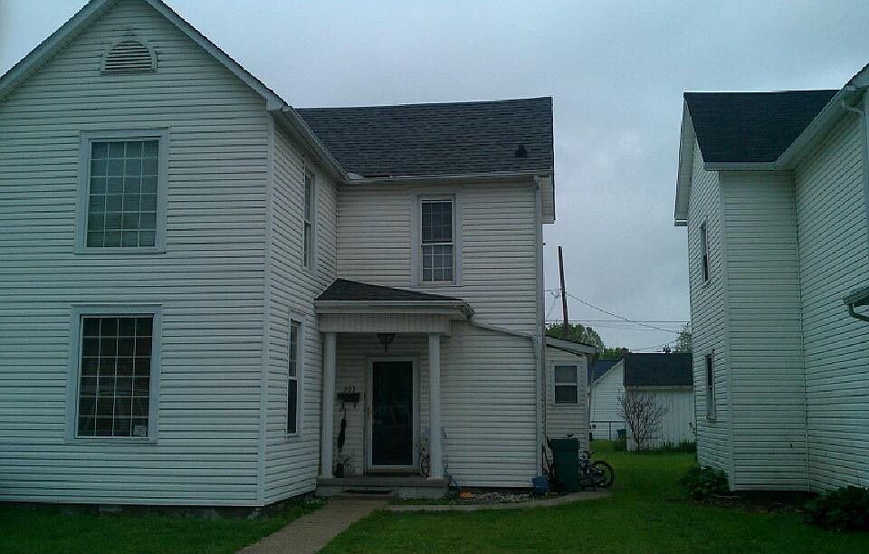 1st image of 203 W Broadway St