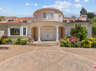 5004 Vanalden Ave, Tarzana, CA 91356