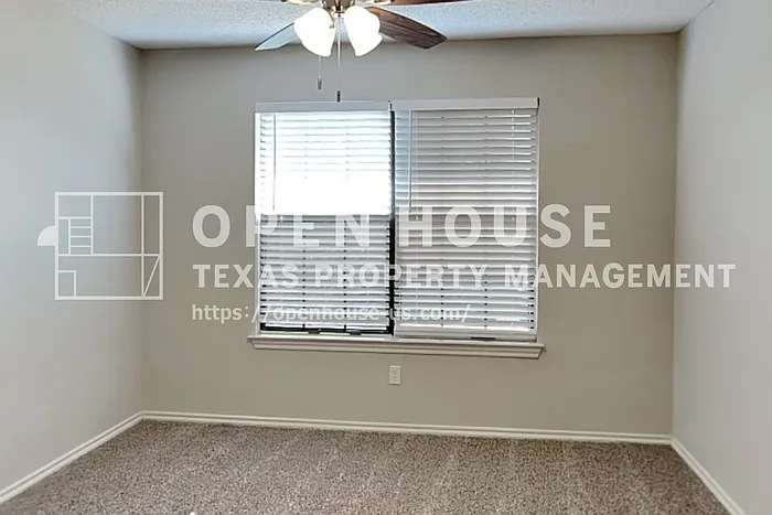 1206 Hillwood Way — Photo 14
